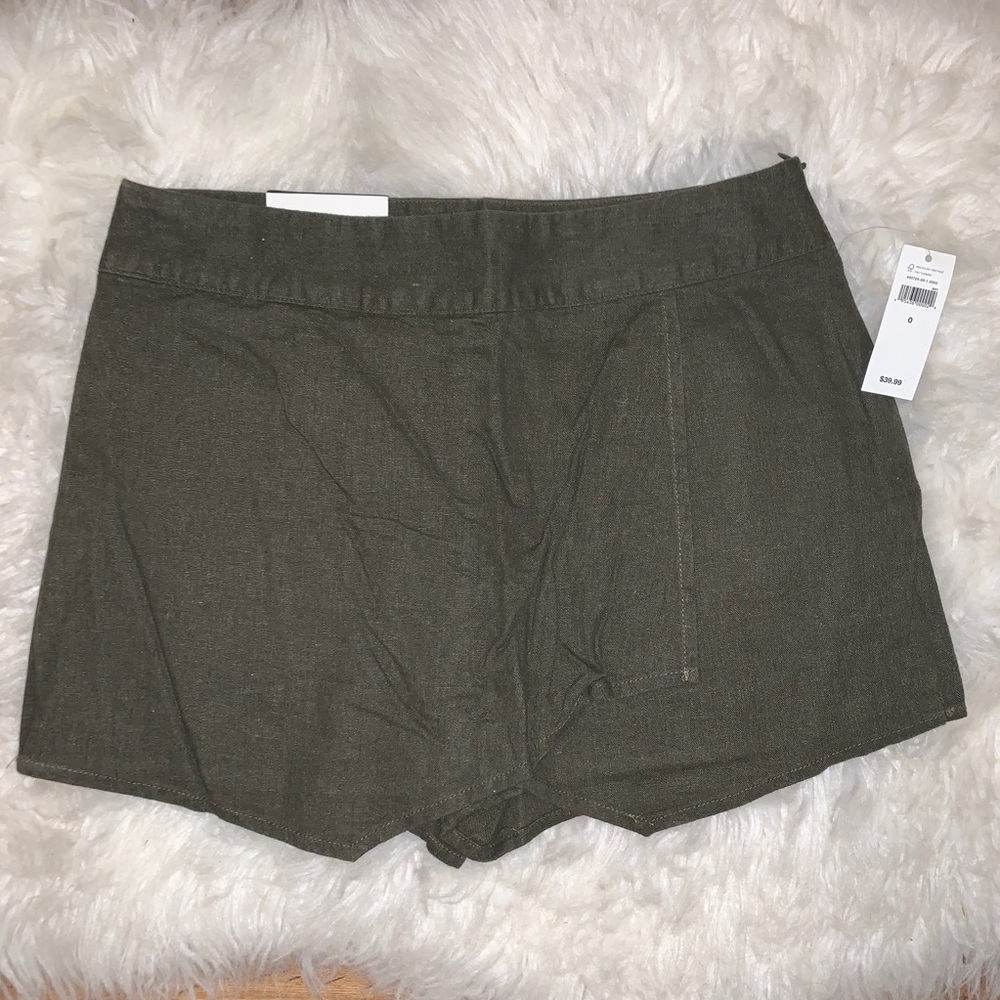 NWT Gap Green Skort